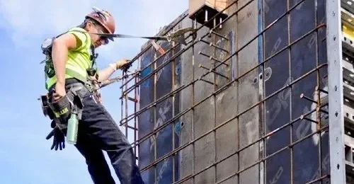 Addetto ai lavori elettrici PES-PAV-PEI
